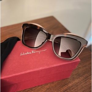 Salvatore Ferragamo Women’s Sun Glasses NWOT